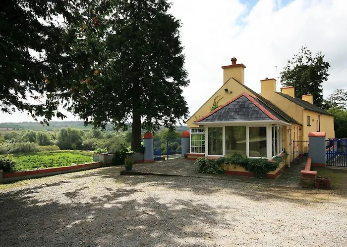 2 Bed In Lismore Oc-ii06400 * Tallowbridge